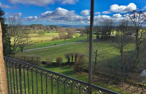Saint-Julien-aux-Bois Bed & Breakfast | B&B Chateau le Bois