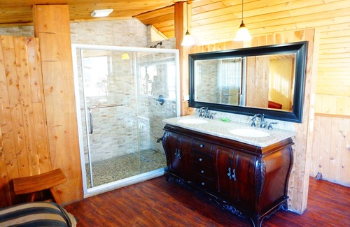 F.w.i Hotel | B & B Comfy Inn