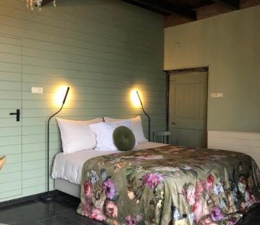 Het Beijersche House | B&B De Beijersche Stee, Logies aan de Waterkant