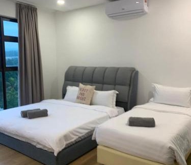 Kampung Haji Abdullah Hukum Apartment | B&B Hilltop Vacay Home
