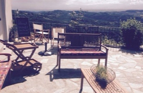 Albaretto della Torre Bed & Breakfast | B & B LA ROLA RED ROOM