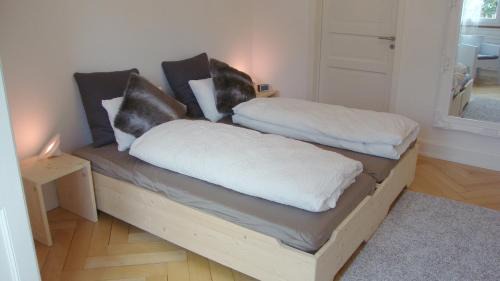 Basel Bed & Breakfast | B&B Laupenring, Basel