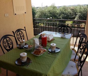 Aci Sant'Antonio Bed & Breakfast | B&B Lavinaio