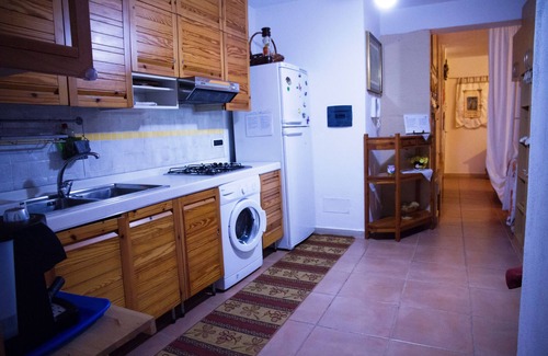Crotone Villa | B & B Magna Grecia - villa with 2 bedrooms, 2 bathrooms, living room with 2 steps from the sea