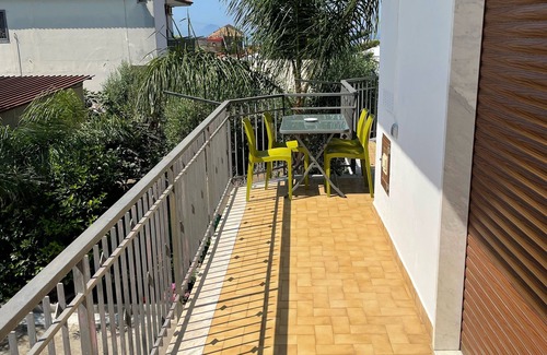 Torre del Greco Apartment | B&B PERNA PANORAMIC ROOMS SORRENTO