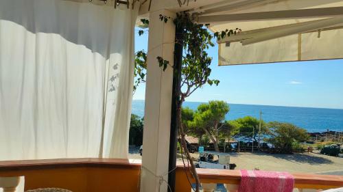 Le Castella Apartment | B&B "Raggio di Sole"
