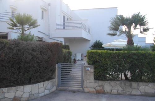 Torre Santa Sabina Bed & Breakfast | B&B Villa Cinzia