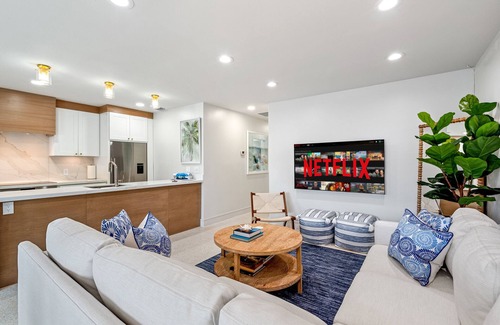 Delray Beach Cottage | B.E.A.C.H. Best Escape Anyone Could Have. 2br/2bth