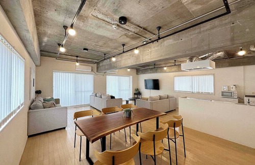 Hiroshima City Centre Apartment | b hotel Beautiful Modern Apt City Center for 10Ppl