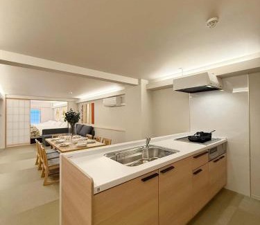 Hatsukaichi Apartment | b hotel Miyajima Omotesando - Sacred Island Stay 21
