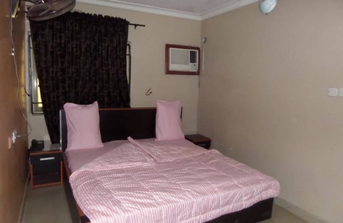 Agege Hotel | B & S Hotel