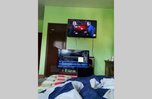 Cagayan de Oro Apartment | B2 - Spacious 3BR House with Netflix, Fiber Wifi, Parking, Balcony