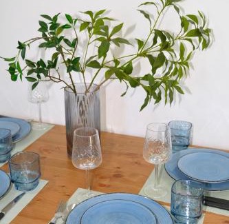 Belmont House | B3 Near Airport - Cozy Home, Walk to Shops & Eats