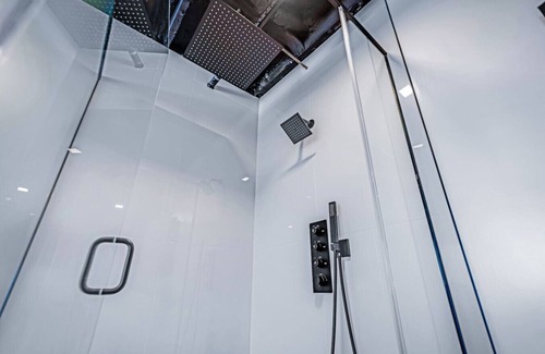 Sparta Bed & Breakfast | b3 Room4: Begin King Suite