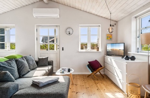 Grena Strand House | "Baarde" - 60m from the sea by Interhome