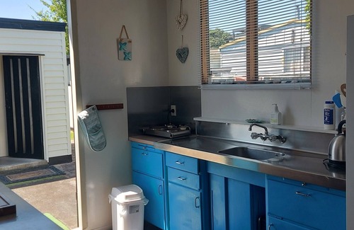 Cooks Beach Cottage | Bach Camp - Cooks Beach Bach