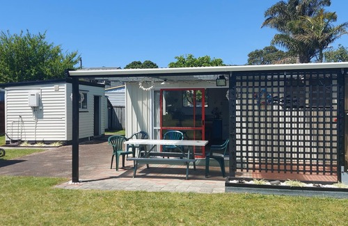 Cooks Beach Cottage | Bach Camp - Cooks Beach Bach