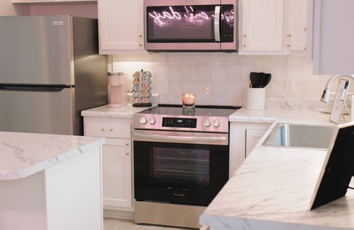 Farmers House | Bachelorette cottage at MeadowView!