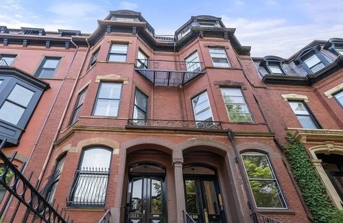 Back Bay West Apartment | Back Bay "Nantucket" Pied-à-terre Off Newbury St