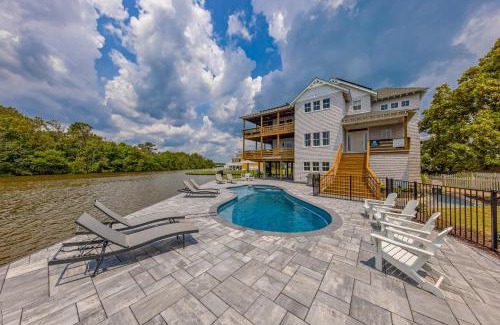 Sandbridge House | Back Bay Oasis