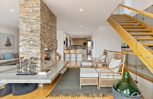 Portsea House | Back Beach: 6 BR, 4 BA in Portsea, Sleeps 12