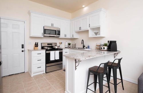 Amarillo House | Back house Oasis: Quiet & Roomy