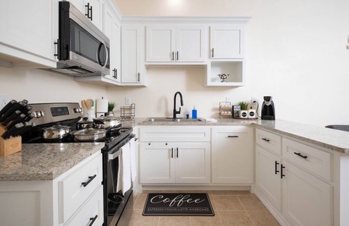 Amarillo House | Back house Oasis: Quiet & Roomy