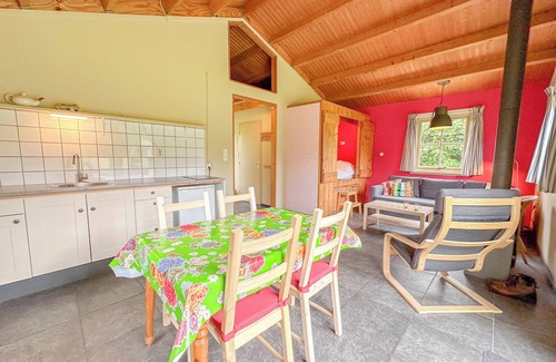 Lage Zwaluwe House | Back to basic nature cottage near the Biesbosch