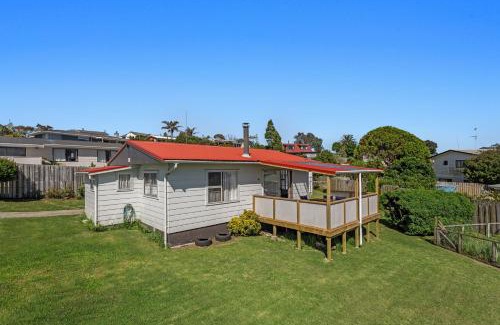 Waiotahi House | Back to the Beach Bach