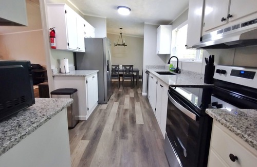 Milton House | Backwoods Milton House 3BR&2bath 3 Miles from VIR