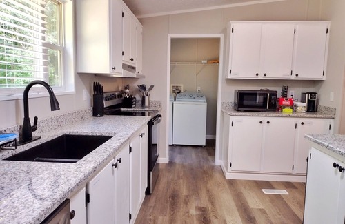 Milton House | Backwoods Milton House 3BR&2bath 3 Miles from VIR