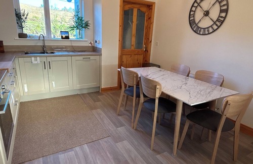 Lecemy House | Badger's Rest | Cosy & Charming | Garden | Walk to Donegal Town