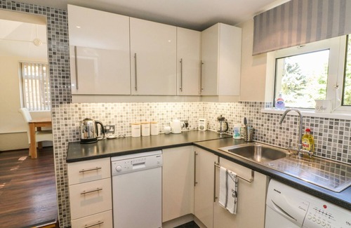 Fairseat Cottage | BADGER VIEW, romantic, luxury holiday cottage in Culverstone Green