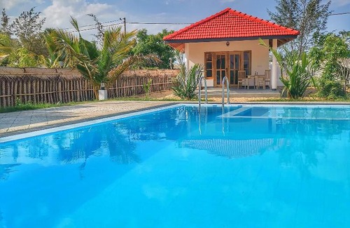 Pottuvil Division 2 Apartment | Baduas Paradise Rooms Lagoon & Ocean