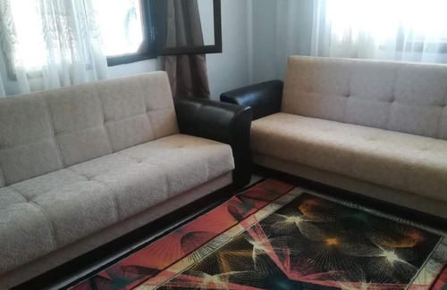 Aliaga Apartment | Bahçeli deniz kenarında daire
