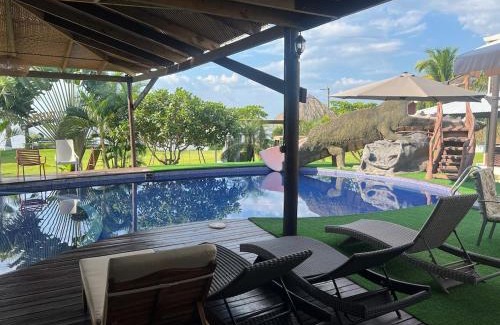 Livingston House | Bahía Caimán , Río dulce