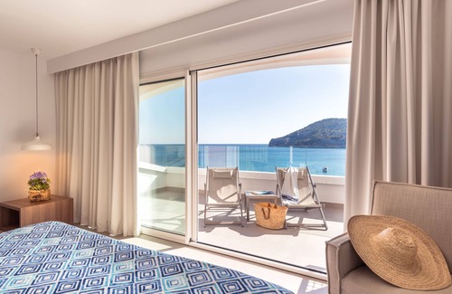 Camp de Mar Hotel | Bahía Suites Camp De Mar