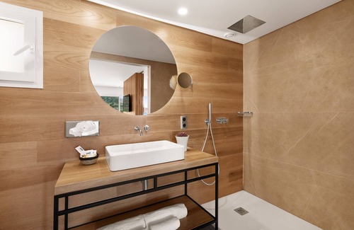 Camp de Mar Hotel | Bahía Suites Camp De Mar