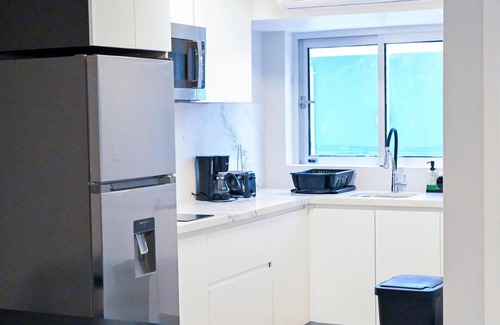 Westward Villas Subdivision Apartment | Bahama Mama Suite - Cable BeachnCharming studio in beautiful Nassau with AC