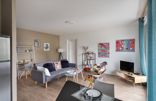 Francisco-Ferrer - Vern Apartment | Bahibé - Appartement 1 chambre avec balcon et parking, au calme, proche gare