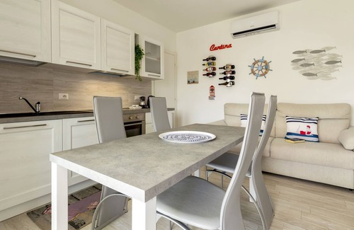 La Muddizza Apartment | Baia dei tramonti by Interhome