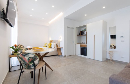 Bacoli Apartment | Baia Flegrea Meublè - Junior Suite sea view