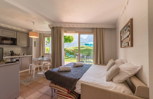 Duingt Apartment | BAIE DES VOILES - #2 rez de jardin, 1ch. acces lac