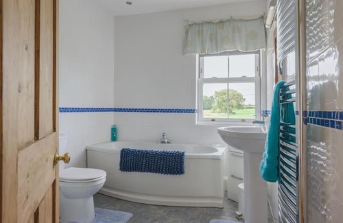 Horncastle Apartment | Bainvalley Cottages, Beautiful North Cottage