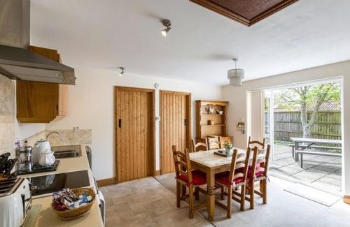 Great Ellingham House | Bakehouse