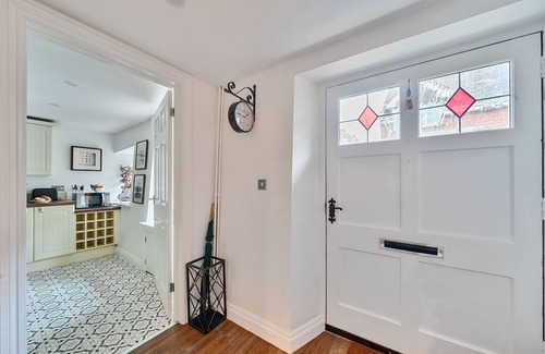 Shaftesbury Cottage | Bakers Cottage - that sleeps 3 guests in 2 bedrooms