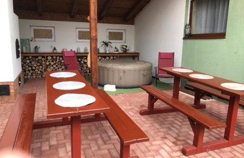 Tes Apartment | Bakonyi Mamutfenyő Vendégház