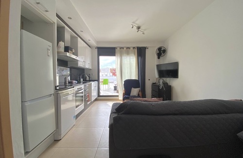 Terrassa Condo | Balcón y Tranquilidad
