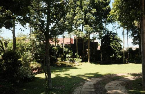 Hegarmanah House | Balconé Lodge