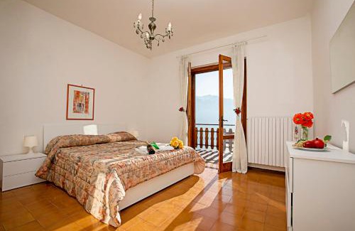 Voltino Apartment | Balcone Panoramico sul Garda - Happy Rentals